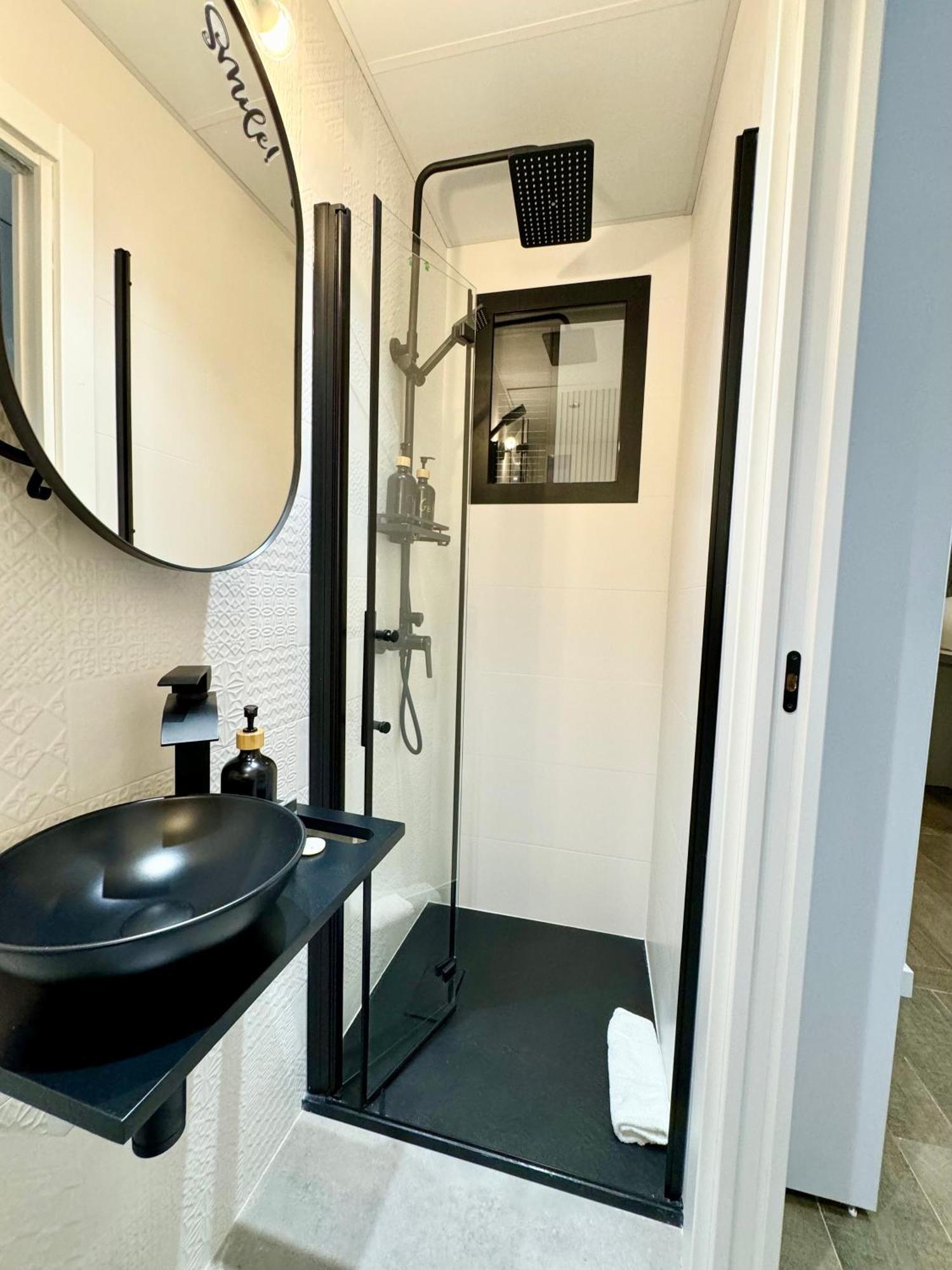 Luxury Flat City Center Full Equipe Non Touristic Madri Exterior foto